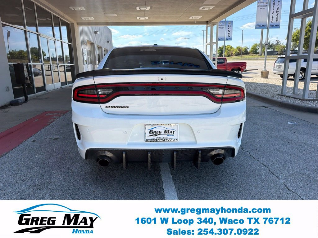 Used 2022 Dodge Charger SXT w/ Blacktop Package RWD image 4