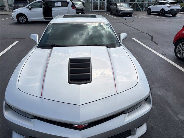 Used 2015 Chevrolet Camaro SS w/ RS Package RWD image 3