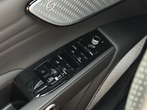 Certified 2024 Maserati Grecale GT image 13