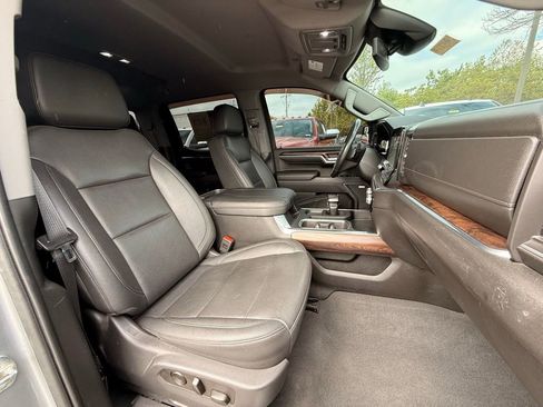 Used 2023 GMC Sierra 1500 SLT w/ SLT Premium Package AWD/4WD image 38