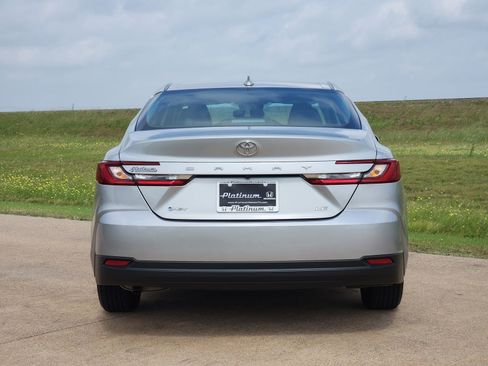 Used 2025 Toyota Camry LE FWD image 8
