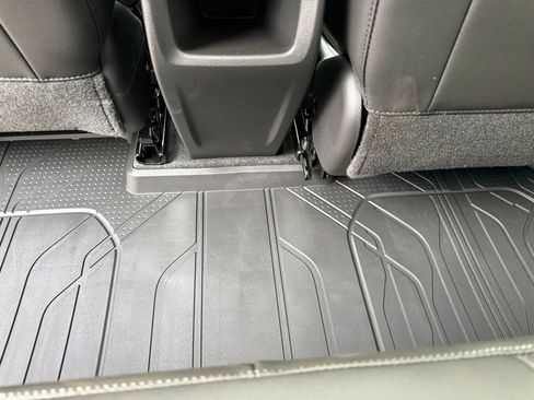 New 2026 Chevrolet Trax ACTIV w/ Sunroof Package FWD image 15
