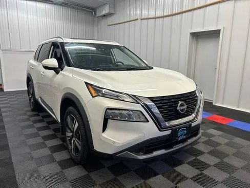 Used 2023 Nissan Rogue SL w/ SL Premium Package AWD/4WD image 3