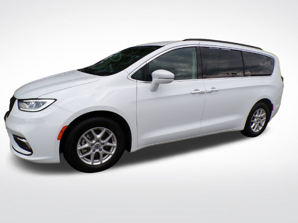 Used 2022 Chrysler Pacifica Touring-L FWD image 3