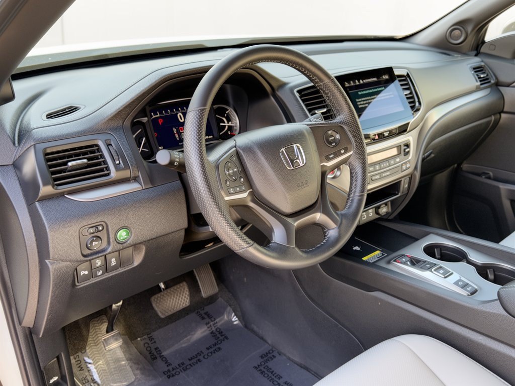 Certified 2025 Honda Passport EX-L image 4