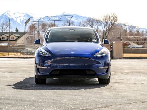 Used 2024 Tesla Model Y Long Range image 8
