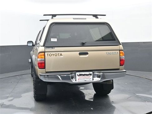 Used 2002 Toyota Tacoma PreRunner image 18