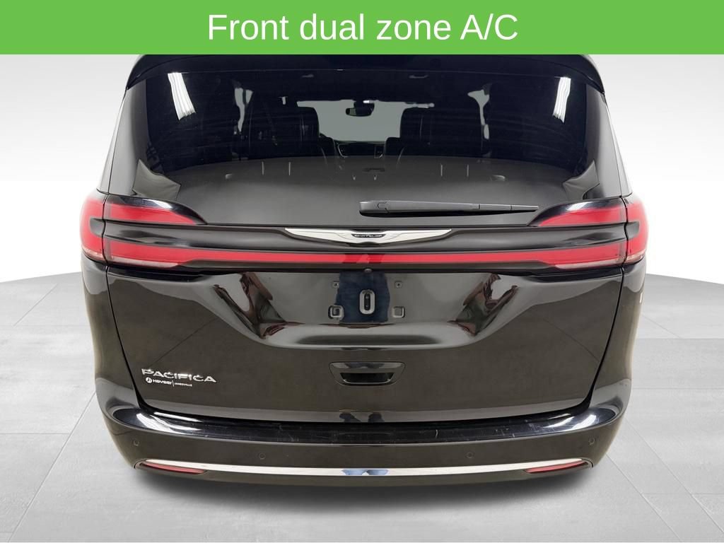 Used 2025 Chrysler Pacifica Select FWD image 10