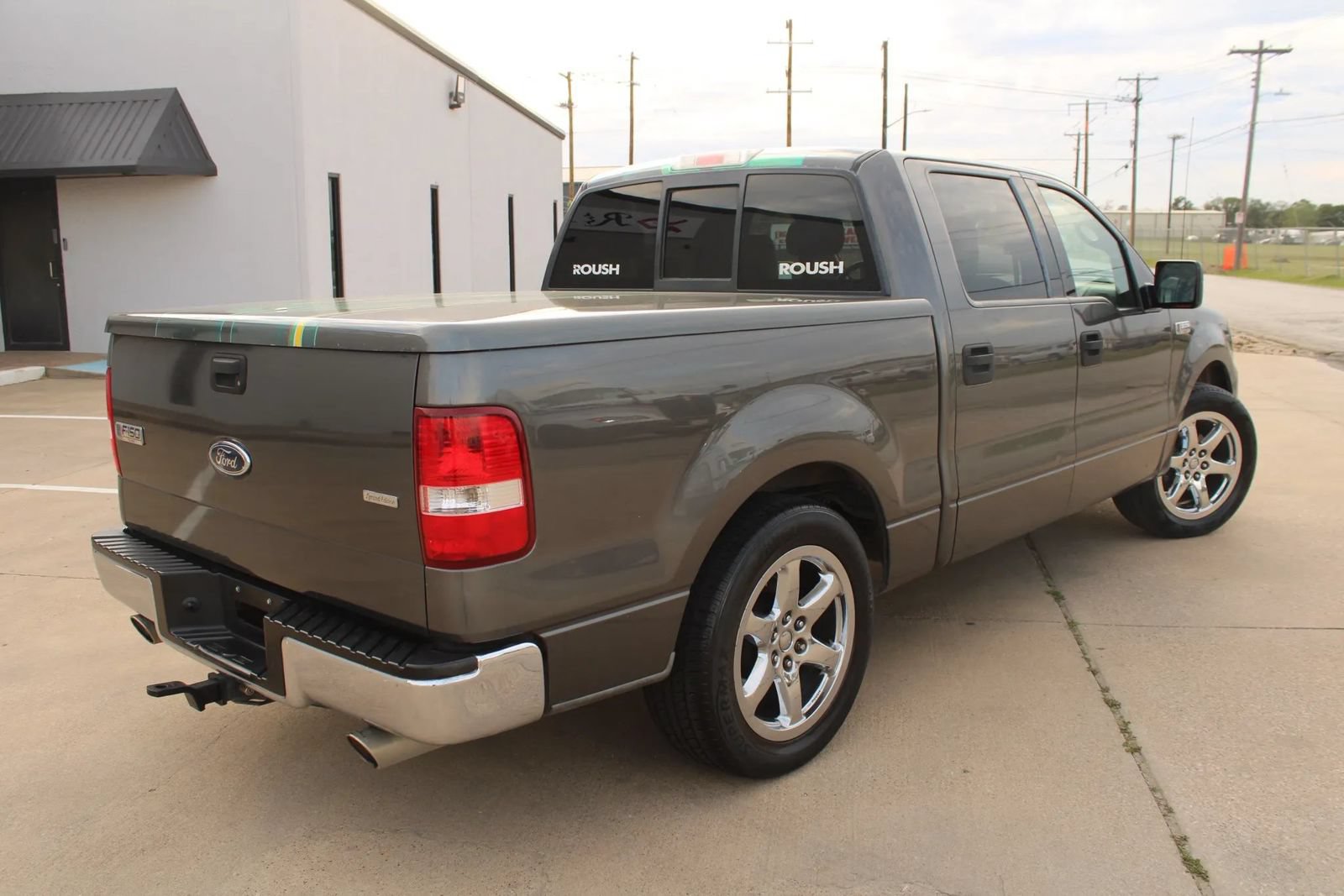 Used 2004 Ford F150 Lariat RWD image 4