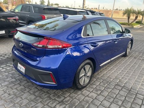 Used 2022 Hyundai Ioniq SE image 4