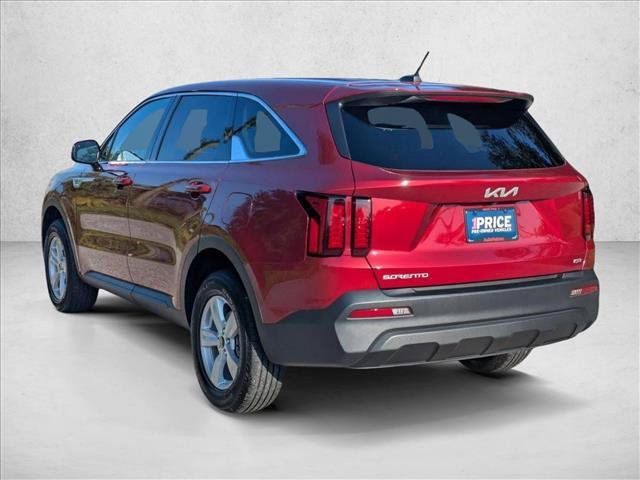 Used 2023 Kia Sorento LX AWD/4WD image 8