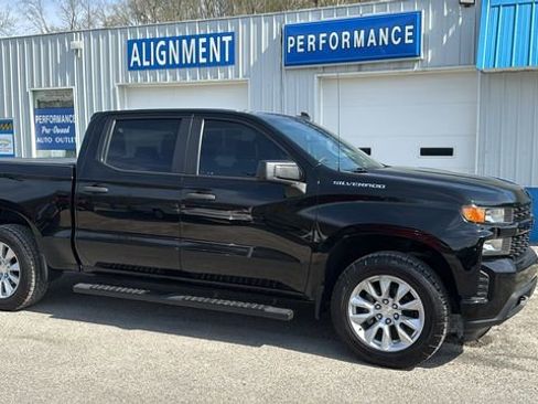 Used 2021 Chevrolet Silverado 1500 Custom w/ Safety Confidence Package image 3