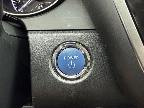 Used 2022 Toyota Corolla LE image 22