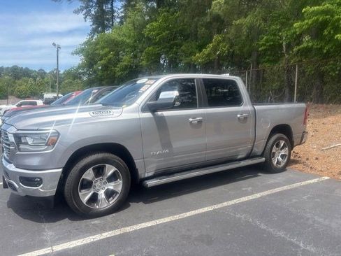 Used 2023 RAM 1500 Laramie AWD/4WD image 2