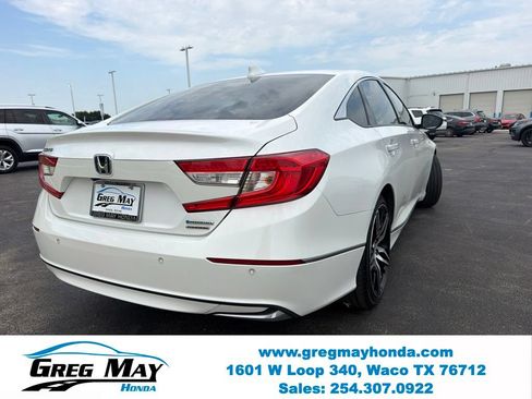 Used 2021 Honda Accord Touring image 3