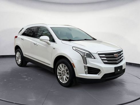 Used 2017 Cadillac XT5 FWD image 8