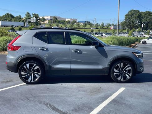 Certified 2023 Volvo XC40 B5 Plus w/ Driver Assist Package AWD/4WD image 8