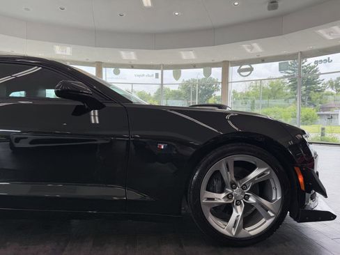 Used 2021 Chevrolet Camaro SS image 9