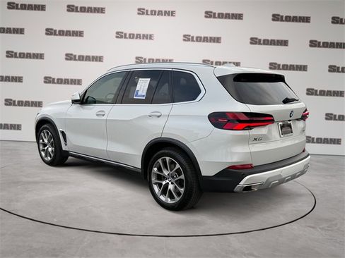 Used 2024 BMW X5 xDrive40i w/ Premium Package image 3