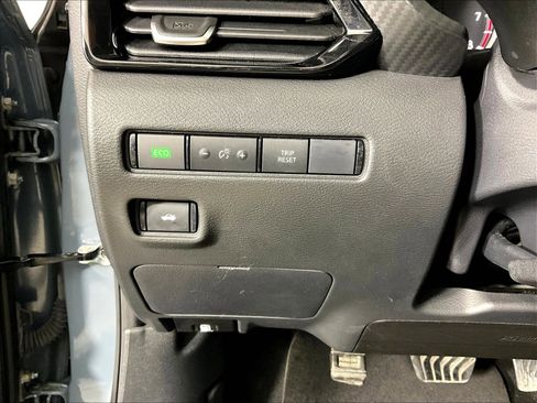 Certified 2024 Nissan Sentra SV FWD image 36
