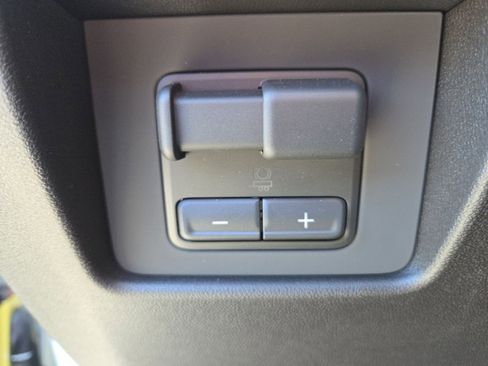 New 2026 GMC Canyon Elevation w/ Convenience Package image 13