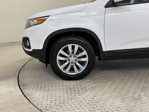 Used 2011 Kia Sorento EX FWD image 28