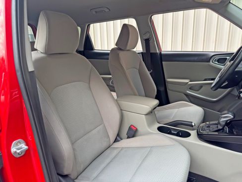 Used 2020 Kia Soul LX FWD image 28