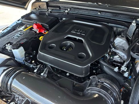 Used 2025 Jeep Wrangler Unlimited Sport S 4xe AWD/4WD image 34