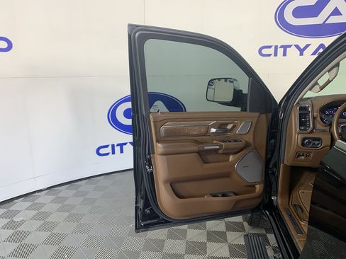 Used 2024 RAM 1500 Limited AWD/4WD image 12
