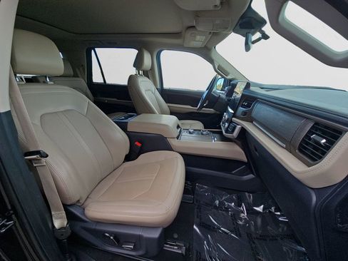 Used 2024 Ford Expedition Max Limited image 15