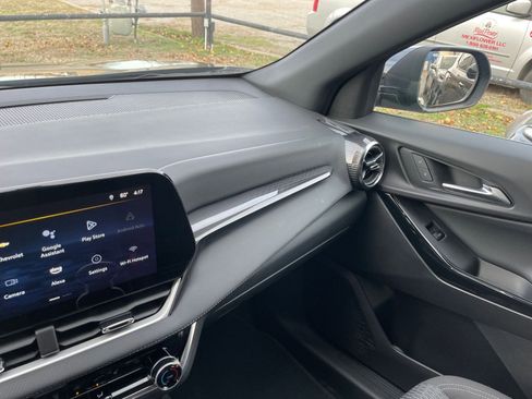 Used 2025 Chevrolet Equinox LT image 34