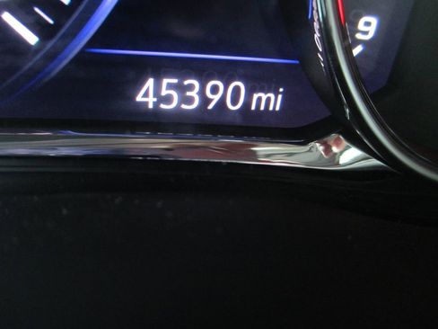 Used 2023 GMC Acadia AT4 w/ Technology Package AWD/4WD image 36