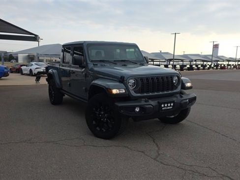 Used 2024 Jeep Gladiator Sport image 9