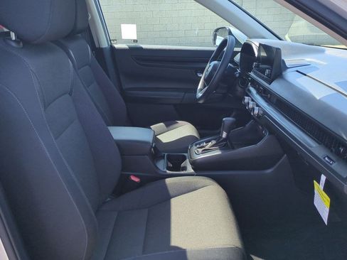 Certified 2025 Honda CR-V EX image 25