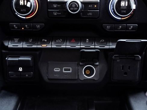 Used 2020 Chevrolet Silverado 3500 LTZ w/ LTZ Plus Package image 26