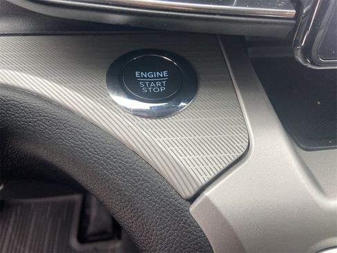 Used 2022 Ford Explorer XLT w/ Equipment Group 202A image 17