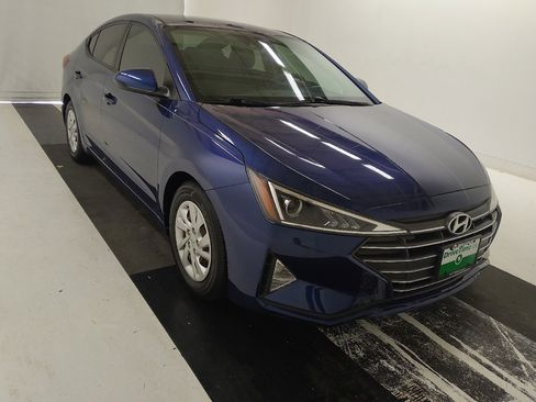 Used 2020 Hyundai Elantra SE FWD image 13