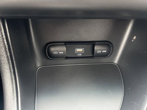 Used 2022 Kia Sportage LX image 18