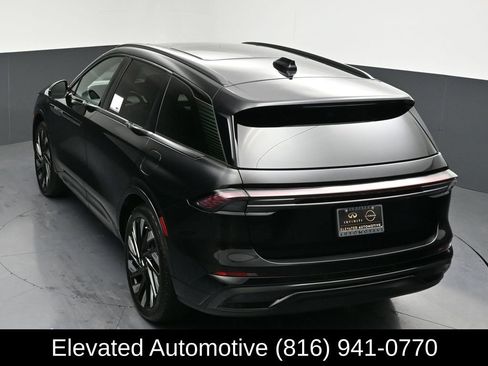 Used 2025 Lincoln Nautilus Reserve w/ Jet Appearance Package AWD/4WD image 28