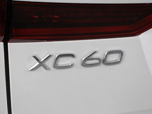 Used 2026 Volvo XC60 B5 Plus w/ Protection Package Premier image 19