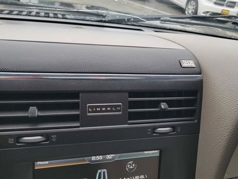 Used 2015 Lincoln Navigator 4WD image 29