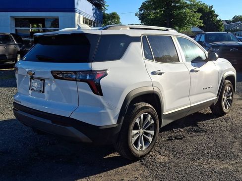 Certified 2025 Chevrolet Equinox LT w/ Convenience Package II AWD/4WD image 8