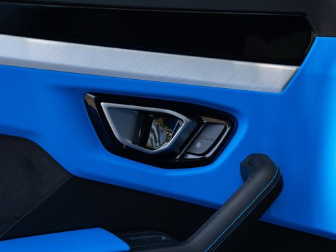 Used 2019 Lamborghini Urus AWD/4WD image 61