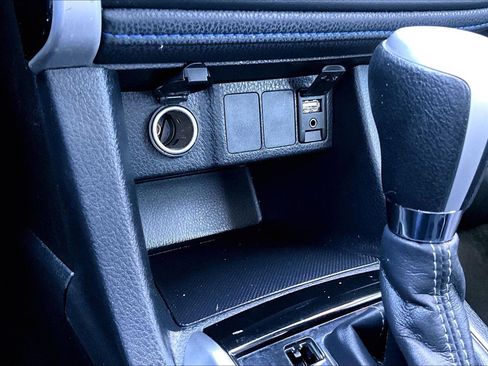 Used 2017 Toyota Corolla SE w/ SE Premium Package FWD image 24