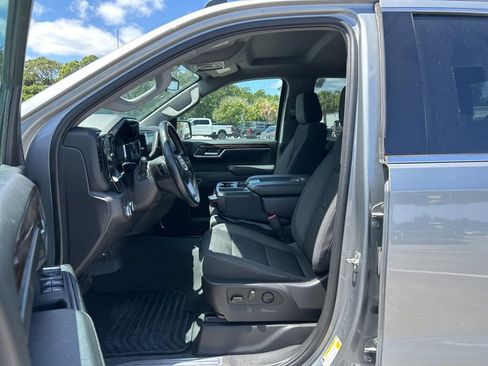 Used 2023 GMC Sierra 1500 SLE w/ Preferred Package AWD/4WD image 10