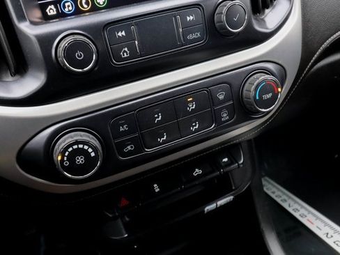 Used 2020 GMC Canyon SLE image 8