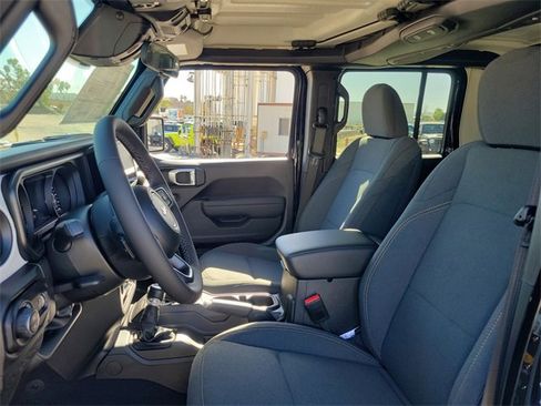 New 2026 Jeep Gladiator Sport image 13