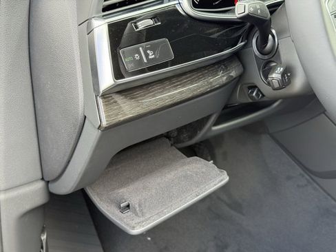 New 2025 Audi Q7 3.0T Prestige image 10