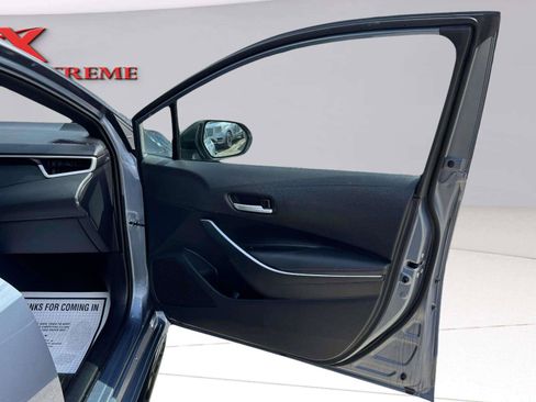 Used 2025 Toyota Corolla SE FWD image 37