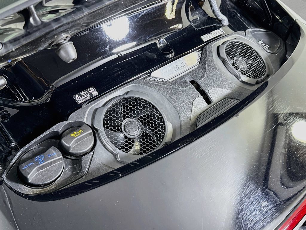 Certified 2025 Porsche 911 Carrera T RWD image 28